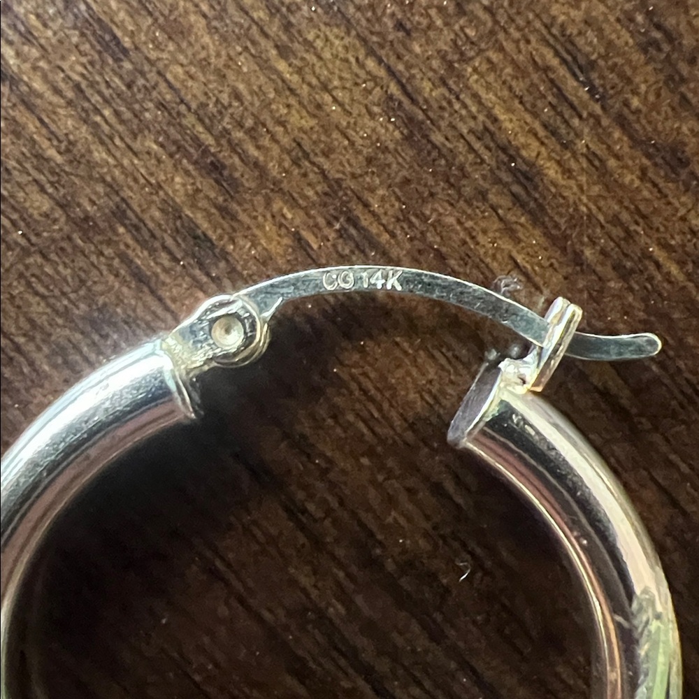 14K Solid Gold Hoop Earrings Melvin Joyería Venezuela brand new - Picture 7 of 8